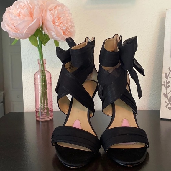 High heels - Picture 3 of 3